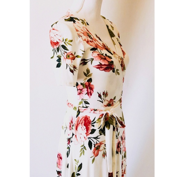 SURPLICE FLORAL MIDI DRESS $15 THIS WEEK - Picture 3 of 8